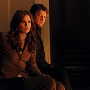 Stana Katic e Nathan Fillion nell'episodio Knockout di Castle