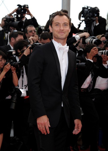 Festival Di Cannes 2011 Jude Law Sul Red Carpet Durante La Serata Inaugurale 203104