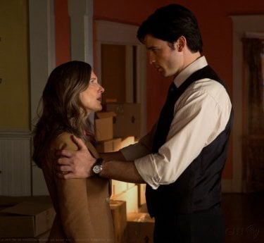 Clark (Tom Welling) e Martha (Annette O'Toole) nell'episodio Finale di Smallville