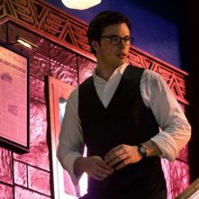 Clark (Tom Welling) scende le scale nell'episodio Finale di Smallville