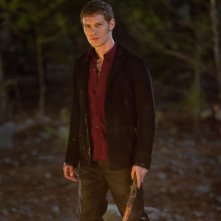 Klaus (Joseph Morgan) in una scena dell'episodio The Sun Also Rises di Vampire Diaries