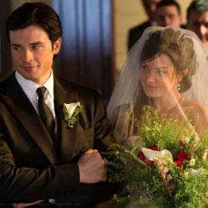 Tom Welling ed Erica Durance in un momento dell'episodio Finale di Smallville