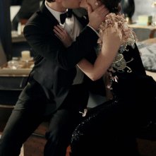 Louis (Hugo Becker) bacia Blair (Leighton Meester) nell'episodio Shattered Bass di Gossip Girl