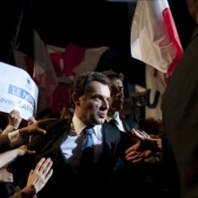 Denis Podalydès in una scena del biopic La conquête