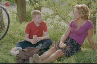 Il ragazzo con la bicicletta - Trailer Italiano