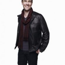 James Van Der Beek in una foto promozionale della serie televisiva Apartment 23