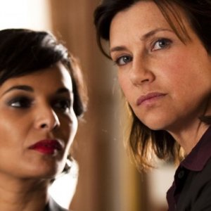 Saïda Jawad e Florence Pernel nel film La conquête