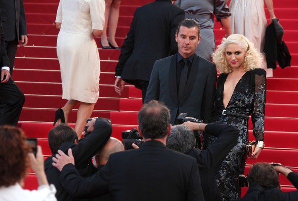 Cannes 2011: Gwen Stefani (in abito Stella McCartney) accanto a Gavin Rossdale sul red carpet