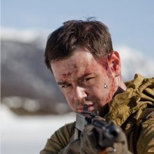 Danny Dyer in una scena del film bellico Age of Heroes