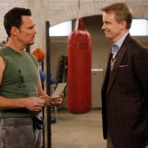 David Hornsy insime a  Kevin Dillon in una foto di How To Be A Gentleman