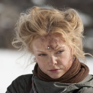 Izabella Miko nel film Age of Heroes