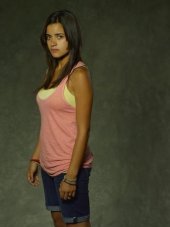 Paulina Gaitan in una foto promozionale della serie tv The River