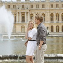 Rachel Mcadams E Owen Wilson Passeggiano In Una Scena Di Midnight In Paris 203770