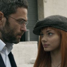 Massimo Poggio e Laura Glavan in una immagine del film 6 giorni sulla terra