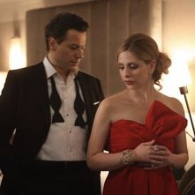 Sarah Michelle Gellar e Ioan Gruffudd in una prima immagine della nuova serie Ringer