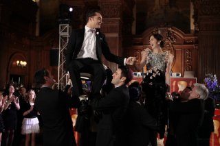 Chuck (Ed Westwick) e Blair (Leighton Meester) in una scena dell'episodio The Wrong Kiss Goodnight di Gossip Girl