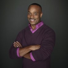 Rocky Carroll in una foto promo per la stagione 8 di NCIS