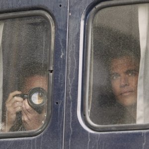 Scott Grimes e Michael Weatherly durante una missione nell'episodio Baltimore di NCIS