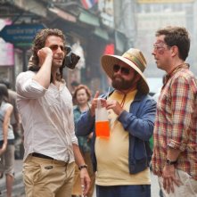 Bradley Cooper, Zach Galifianakis ed Ed Helms in un'immagine di Una notte da leoni 2