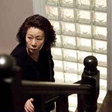 Yoon Yeo-Jung in una scena di The Housemaid