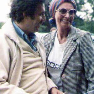 Alberto Spagnoli accanto a Sophia Loren sul set di Sophia Loren: Her Own Story