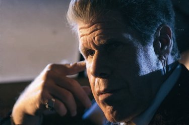 Ron Perlman no filme Drive de 2011