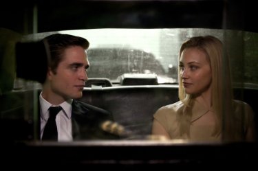 Robert Pattinson e Sarah Gadon nella prima immagine di Cosmopolis