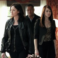 Jorja Fox, Laurence Fishburne e Melinda Clarke nell'episodio Unleashed di CSI: Scena del crimine
