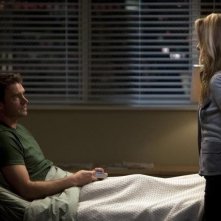 Scott Foley e Kim Raver nell'episodio Unaccompanied Minor di Grey's Anatomy