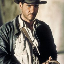 Harrison Ford è Indiana Jones in una scena de I predatori dell'arca perduta
