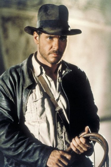 Harrison Ford è Indiana Jones in una scena de I predatori dell'arca perduta