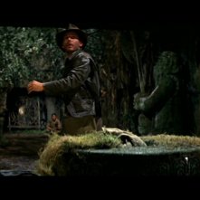 Harrison Ford in una scena de I predatori dell'arca perduta