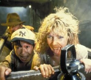Harrison Ford, Jonathan Ke Quan e Kate Capshaw in una scena di Indiana Jones e il tempio maledetto