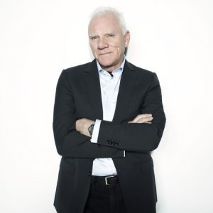 Malcolm McDowell in una immagine promozionale di Franklin & Bash
