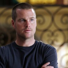 Chris O'Donnell in una sequenza dell'episodio Imposters di NCIS: Los Angeles