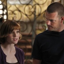Renée Felice Smith e Chris O'Donnell nell'episodio Imposters di NCIS: Los Angeles