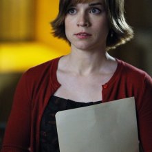 Renée Felice Smith nell'episodio Familia di NCIS: Los Angeles