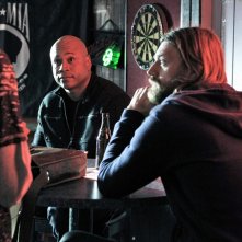 Sam Hanna (LL Cool J) durante l'indagine nell'episodio Imposters di NCIS: Los Angeles