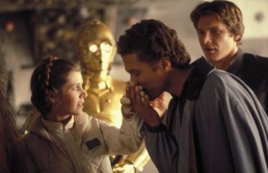 Carrie Fisher, Billy Dee Williams e Harrison Ford in una scena de L'impero colpisce ancora