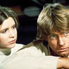Carrie Fisher e Mark Hamill in una scena di Guerre Stellari