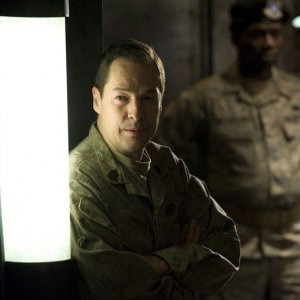 Il Dott. Andrew Covel (French Stewart) in un momento dell'episodio Alliances di Stargate Universe