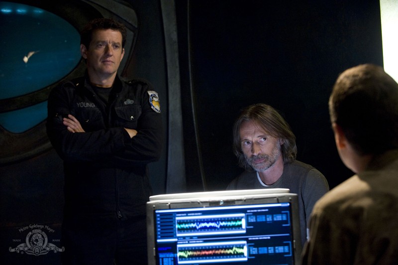 Justin Louis E Robert Carlyle Guardano French Stewart Nell Episodio Alliances Di Stargate Universe 205514