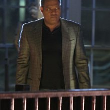 Laurence Fishburne in un momento dell'episodio Cello And Goodbye di CSI: Scena del crimine