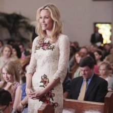 Leslie Bibb in una scena del pilot di Good Christian Belles