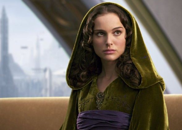 Natalie Portman in una scena del film La vendetta dei Sith