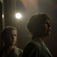 Un primo piano di Kathleen Quinlan nell'episodio Alliances di Stargate Universe