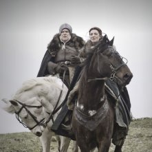 Michelle Fairley In Una Sequenza Dell Episorio The Ponity End Della Prima Stagione Di Game Of Throne 205883