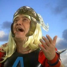 Corrado Guzzanti nello spot di lancio del programma Aniene