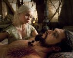 Il trono di spade: Khal Drogo e Daenerys Targaryen sono stati interrotti durante il sesso da... un cavallo