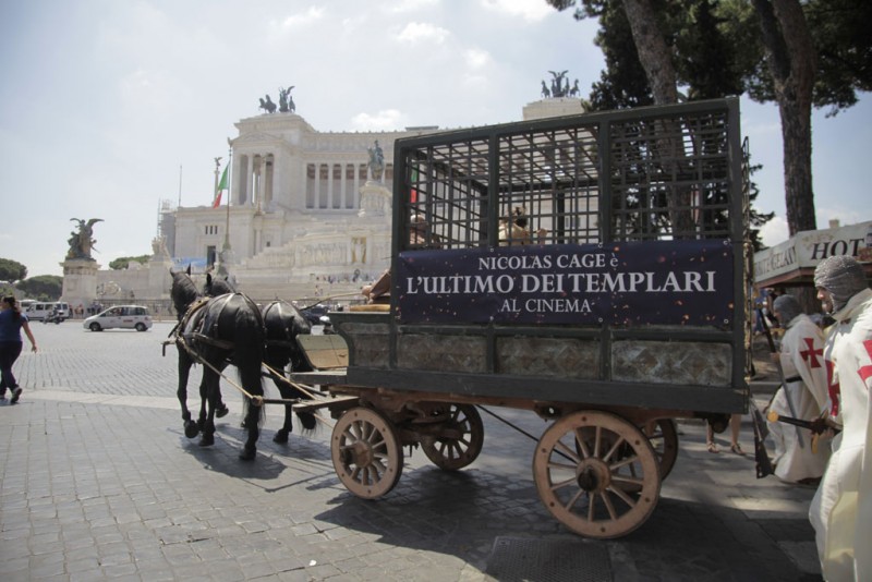 La Carrozza Trainata Dai Cavalli Procede Per Le Strade Di Roma Durante Il Lancio Del Film L Ultimo D 206447